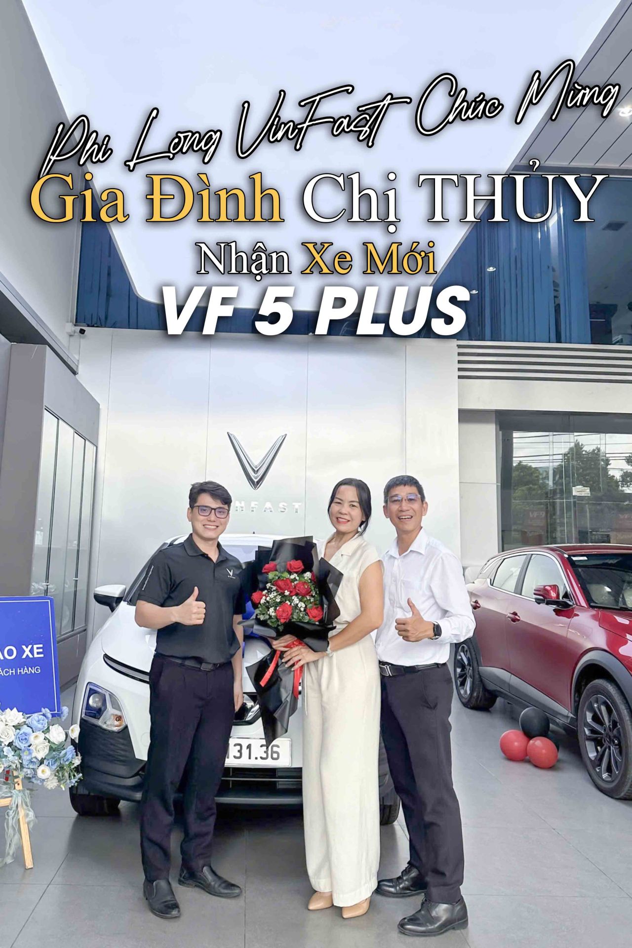 Khách hàng nhận xe VinFast
